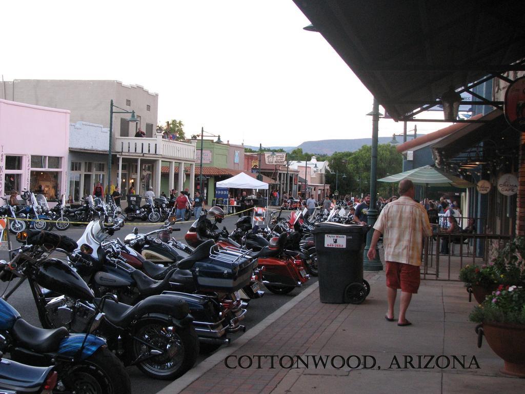 Cottonwood Hotel ภายนอก รูปภาพ