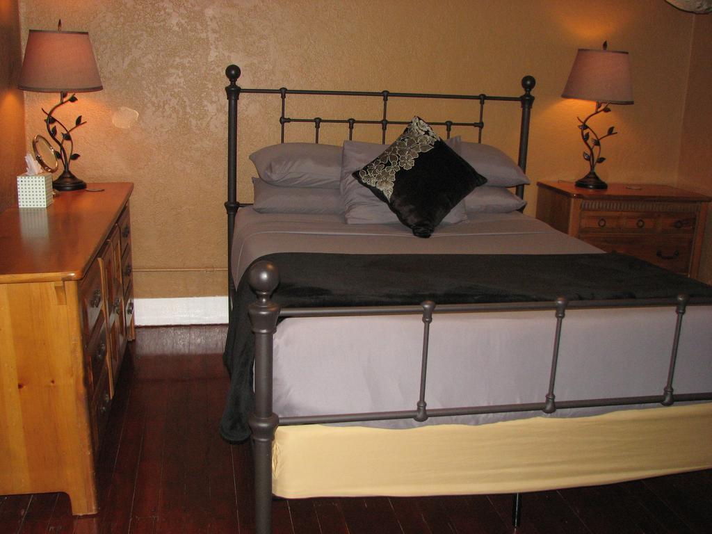 Cottonwood Hotel ภายนอก รูปภาพ